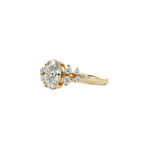 Oval with round brilliant accents